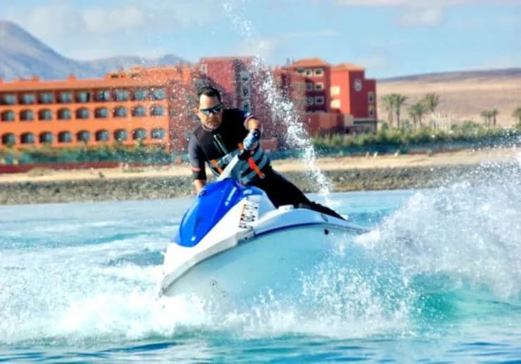 Thumbnail 1 of the excursion /images/jetsky-caleta/jetski-caleta-1.webp