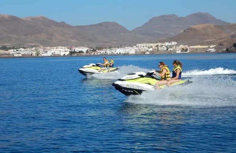 main image of the excursion /images/jetsky-caleta/jetski-caleta.webp