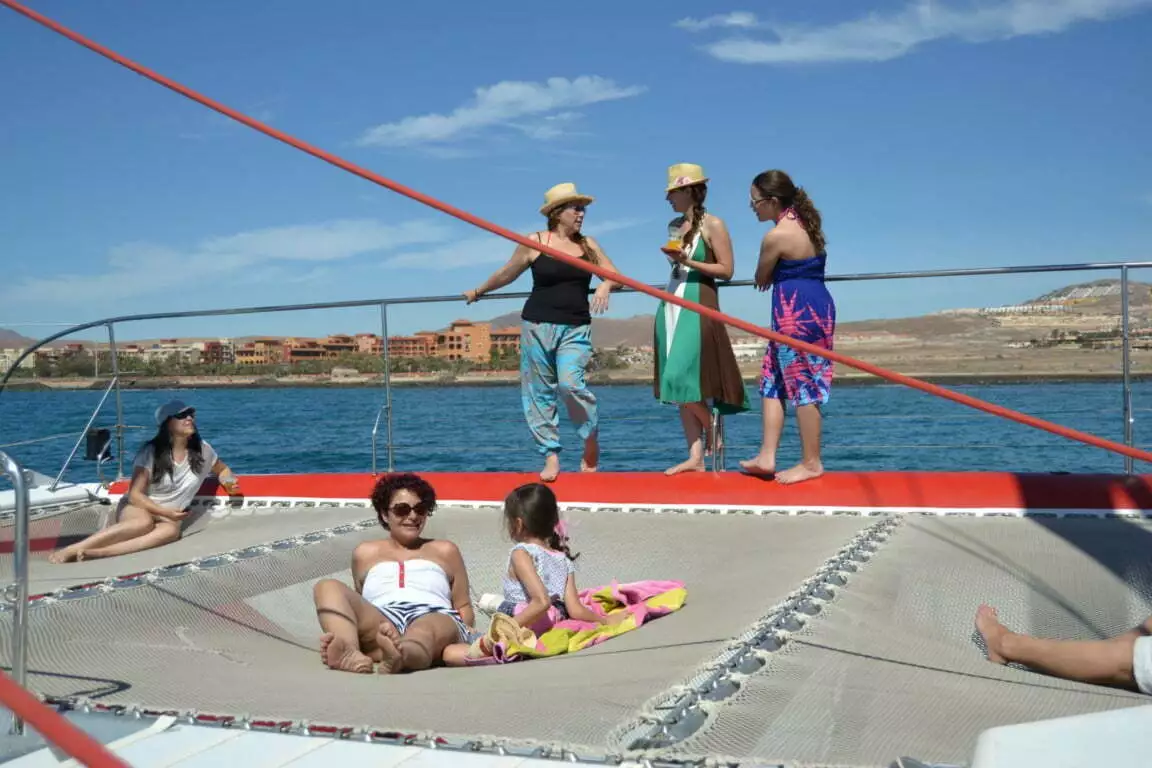 Thumbnail 1 of the excursion /images/oby-caleta/oby-caleta-1.webp